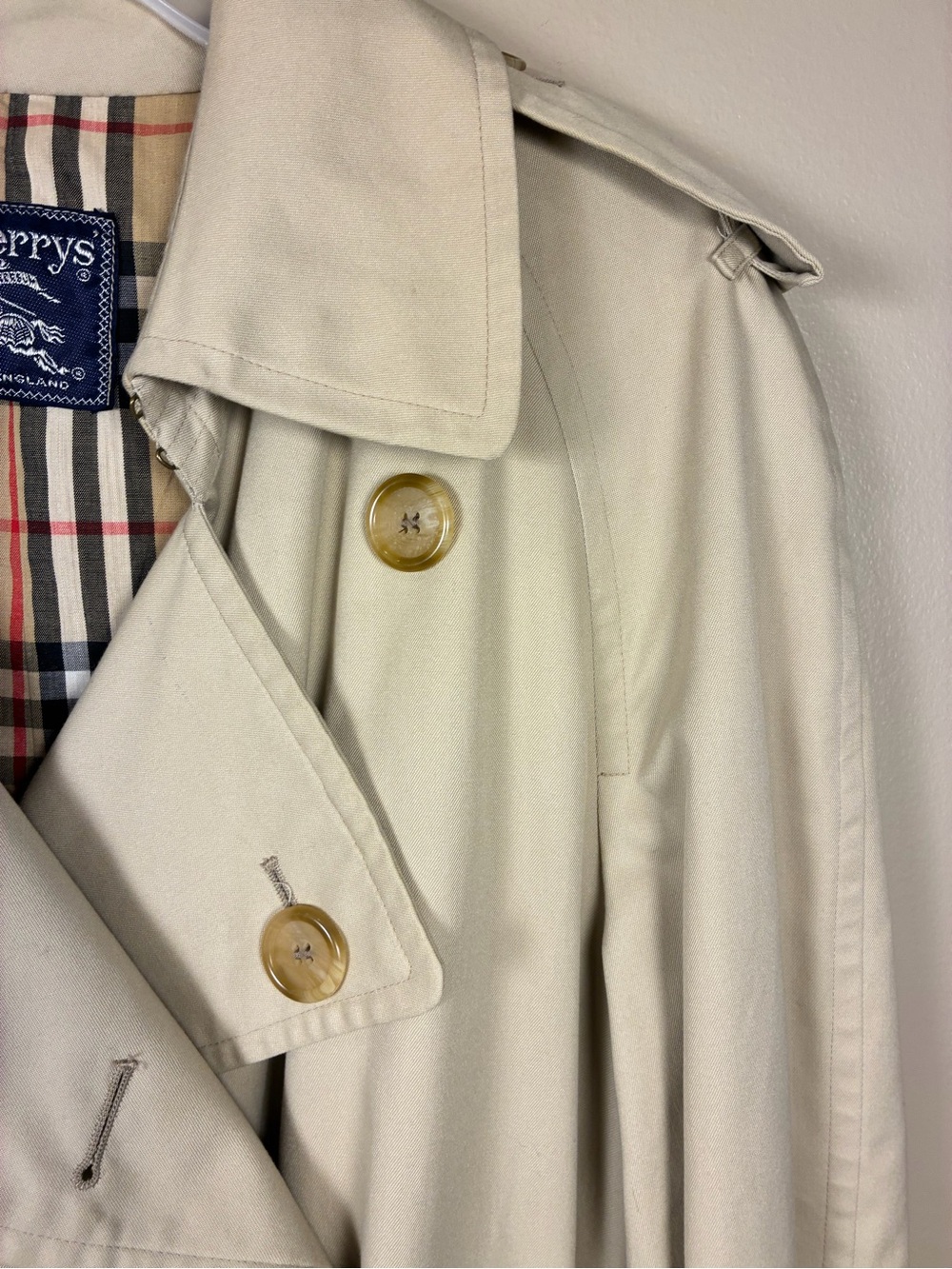 Burberry England VTG Novacheck Classic Double Breasted Belted Trench Coat Unisex - Picture 2 of 16